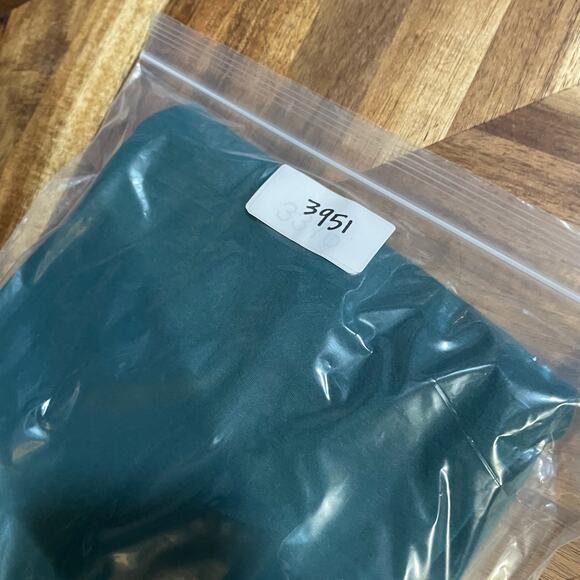 Torrid Top Cutout Foxy Green Sz 4X New Stretch Long Sleeve Pullover - Picture 6 of 9